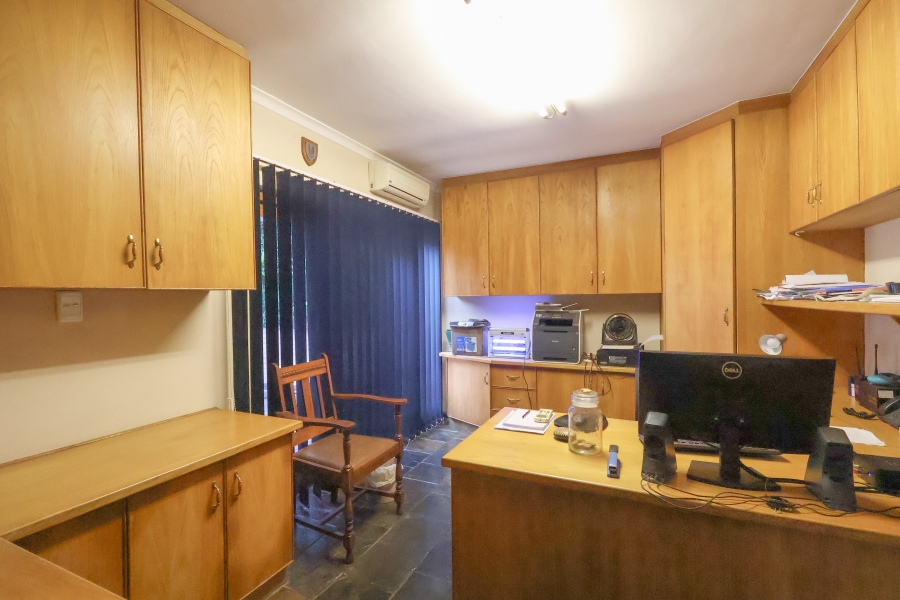 3 Bedroom Property for Sale in Cowies Hill KwaZulu-Natal