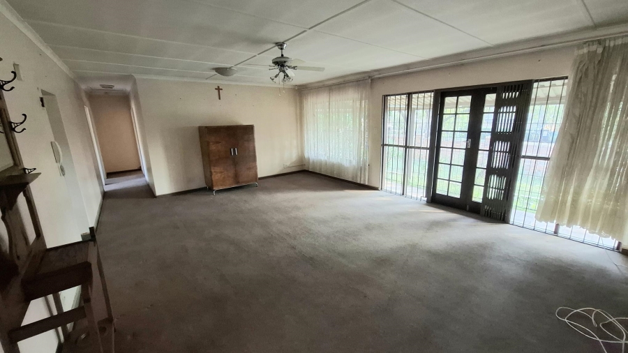 3 Bedroom Property for Sale in Hayfields KwaZulu-Natal