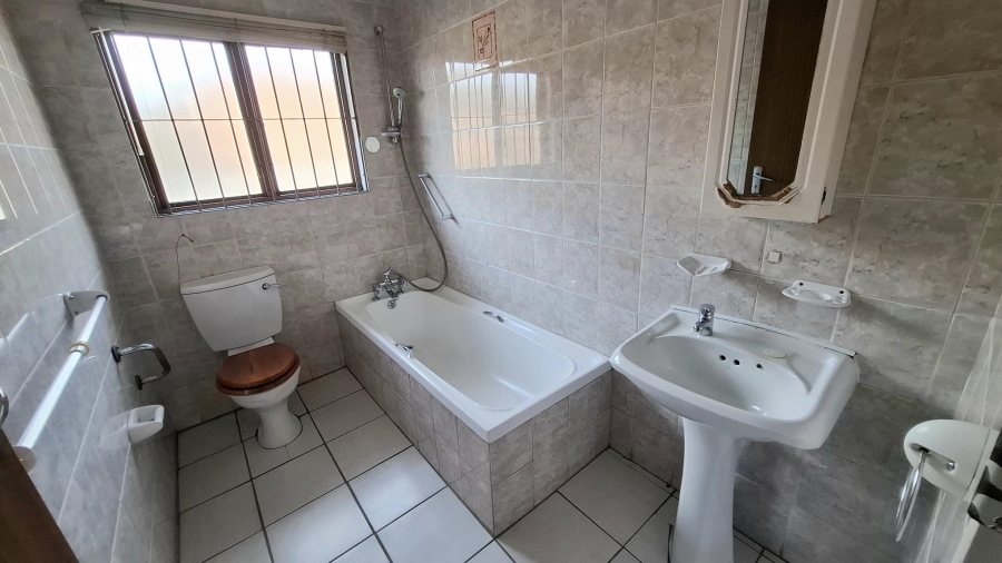 3 Bedroom Property for Sale in Hayfields KwaZulu-Natal