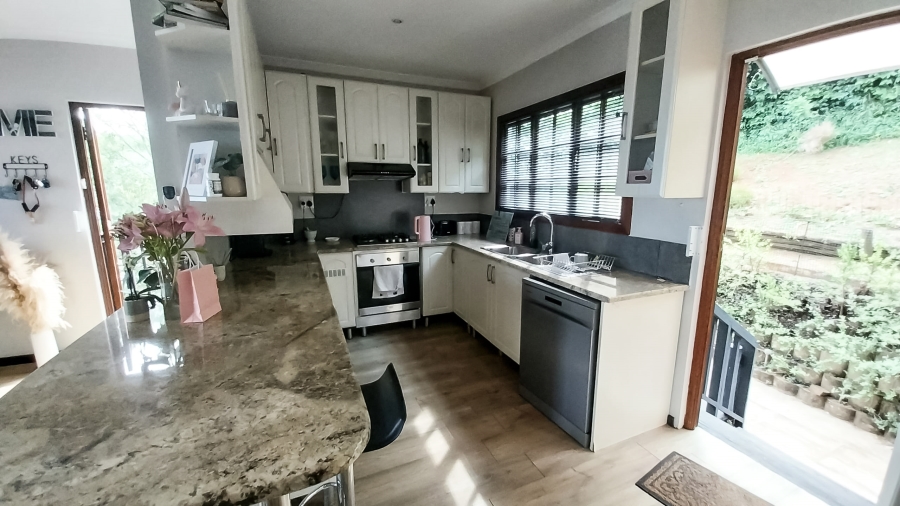 To Let 2 Bedroom Property for Rent in La Lucia KwaZulu-Natal