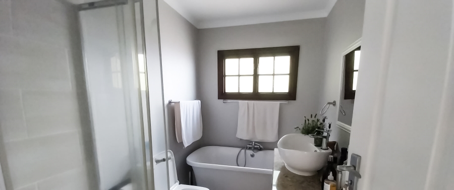 To Let 2 Bedroom Property for Rent in La Lucia KwaZulu-Natal