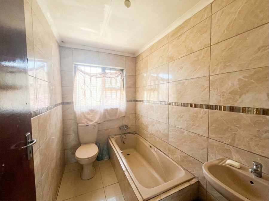 2 Bedroom Property for Sale in Esikhawini KwaZulu-Natal