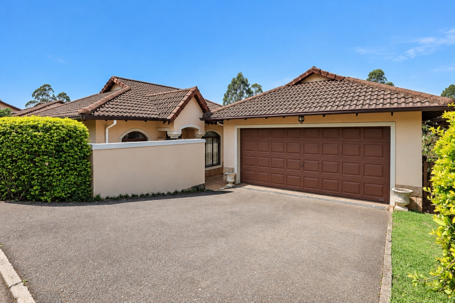 2 Bedroom Property for Sale in Waterfall KwaZulu-Natal