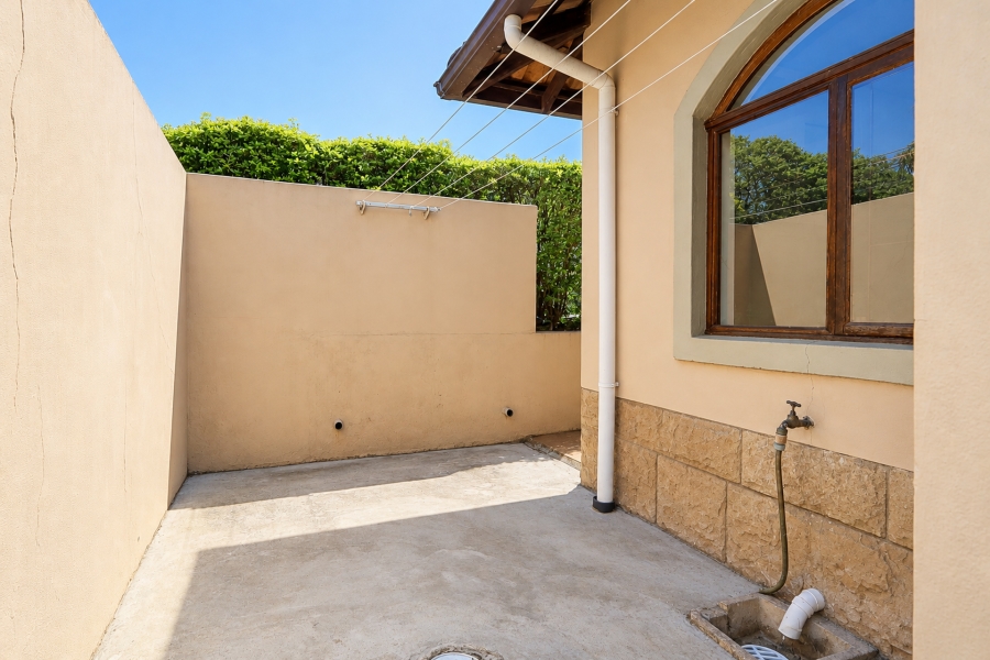 2 Bedroom Property for Sale in Waterfall KwaZulu-Natal
