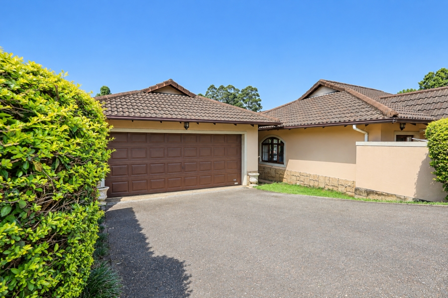 2 Bedroom Property for Sale in Waterfall KwaZulu-Natal