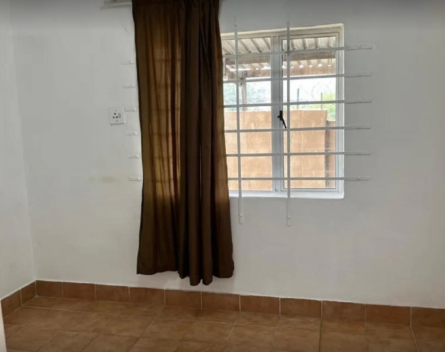 To Let 1 Bedroom Property for Rent in Reservoir Hills KwaZulu-Natal