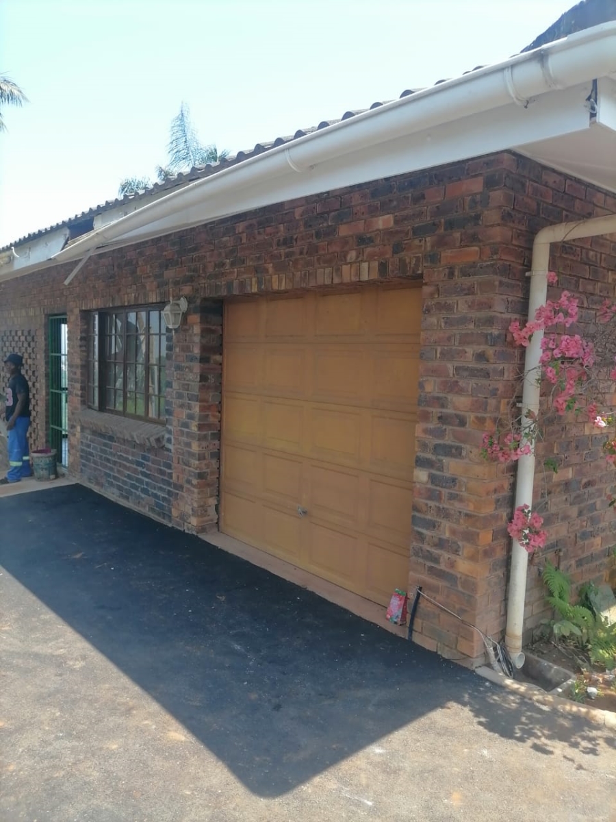 To Let 3 Bedroom Property for Rent in Dawncliffe KwaZulu-Natal