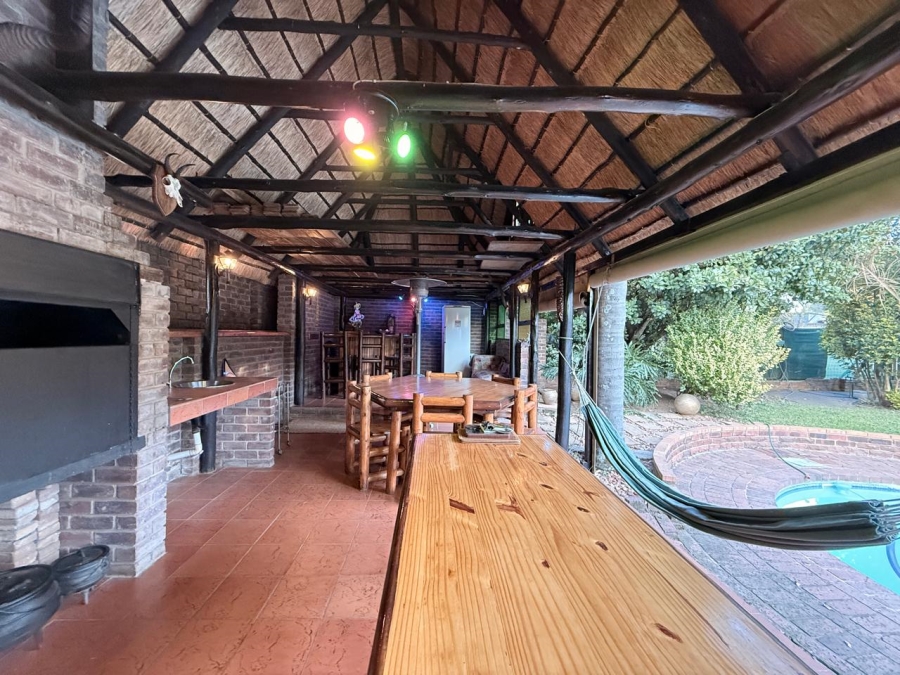 4 Bedroom Property for Sale in Aviary Hill KwaZulu-Natal