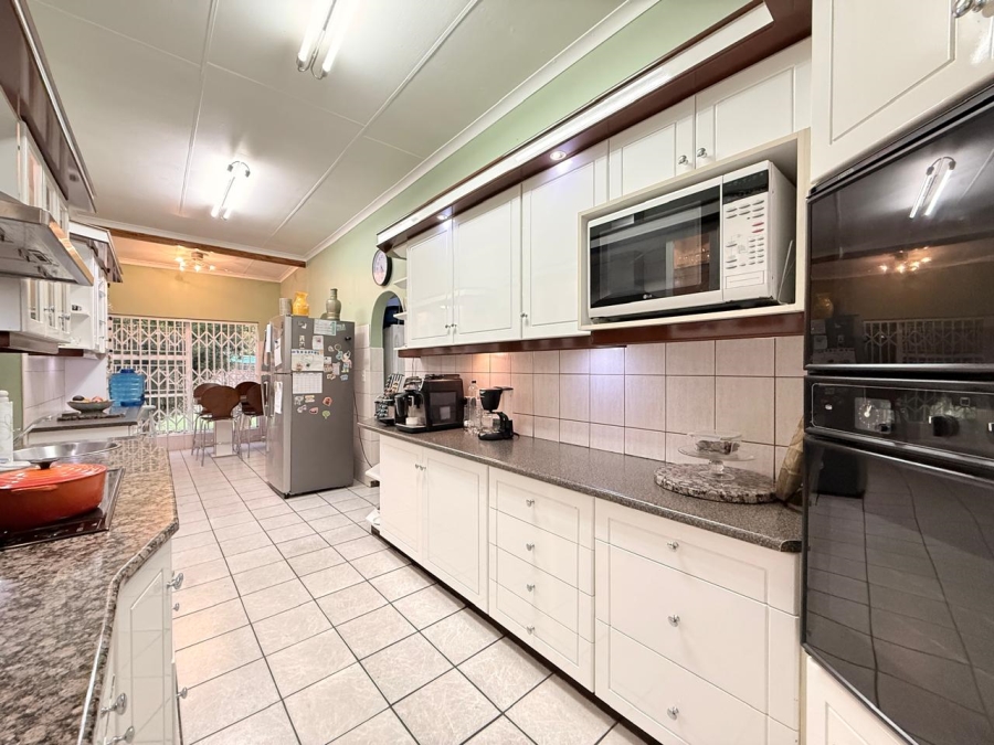 4 Bedroom Property for Sale in Aviary Hill KwaZulu-Natal