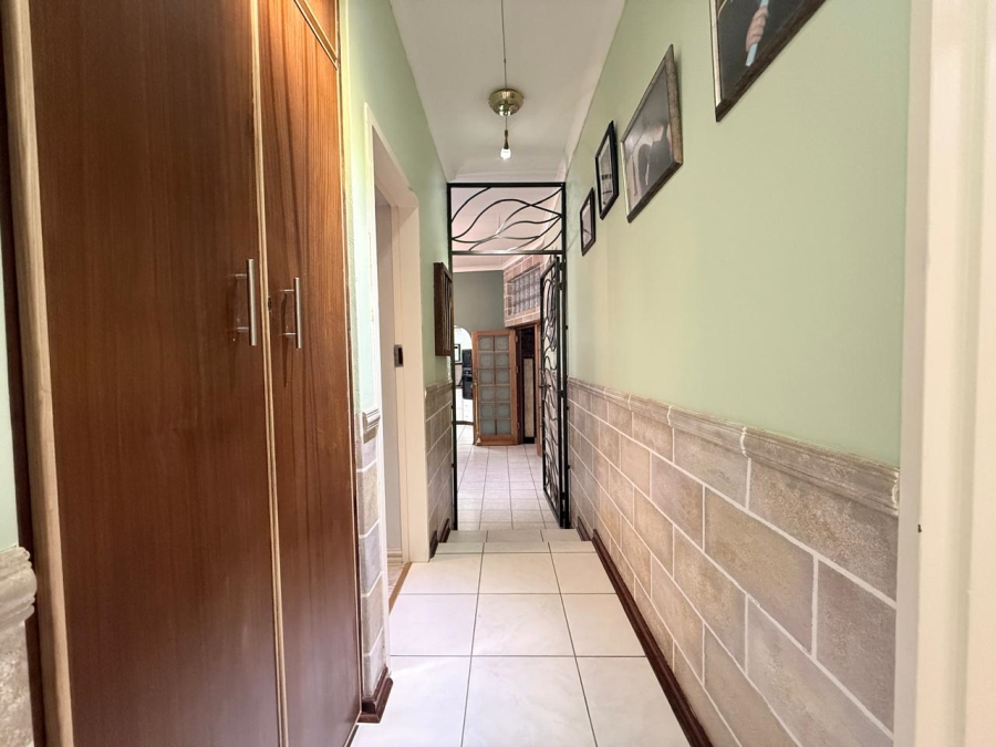 4 Bedroom Property for Sale in Aviary Hill KwaZulu-Natal