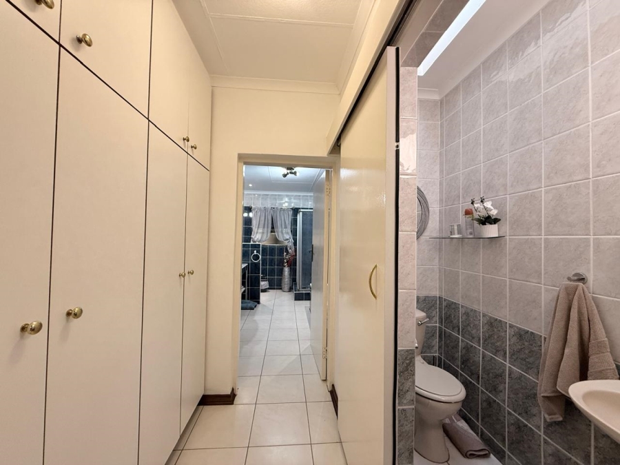 4 Bedroom Property for Sale in Aviary Hill KwaZulu-Natal