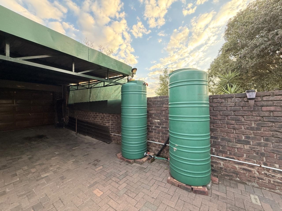 4 Bedroom Property for Sale in Aviary Hill KwaZulu-Natal