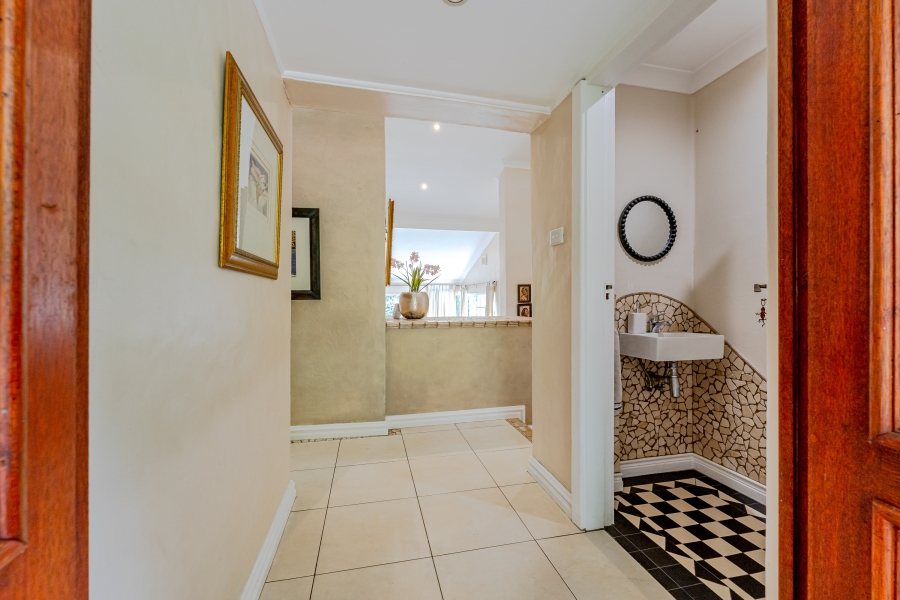 4 Bedroom Property for Sale in Cowies Hill KwaZulu-Natal