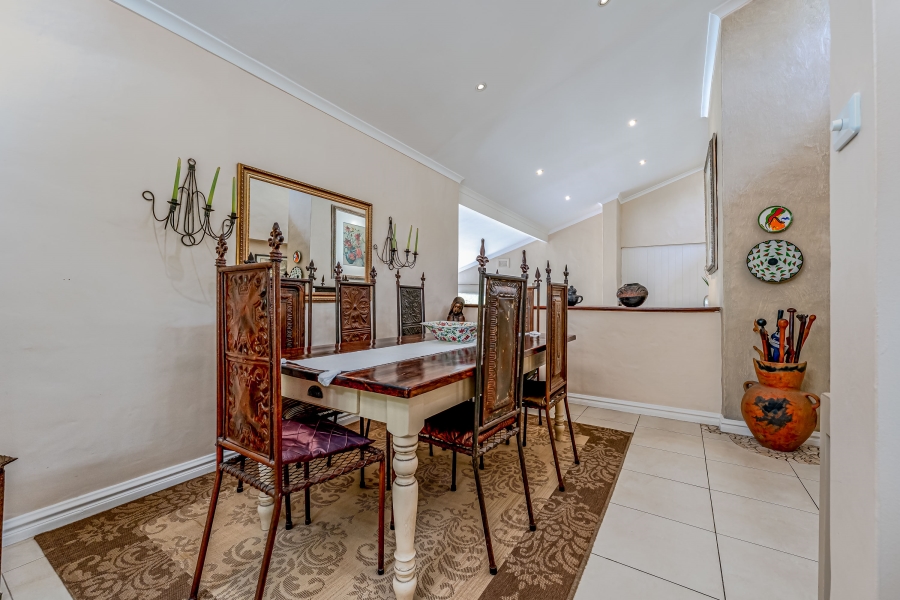 4 Bedroom Property for Sale in Cowies Hill KwaZulu-Natal