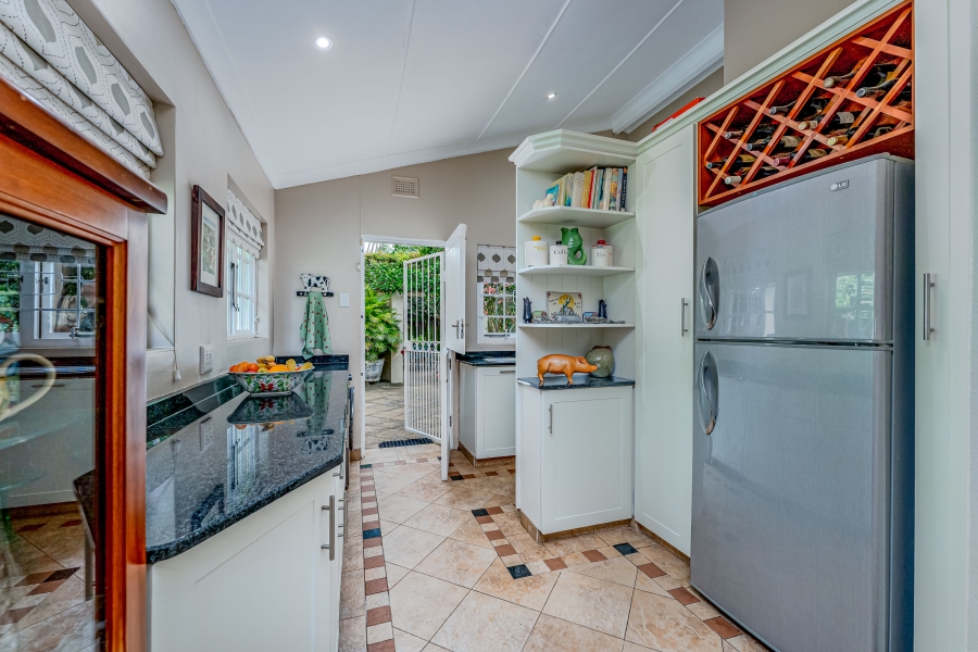 4 Bedroom Property for Sale in Cowies Hill KwaZulu-Natal