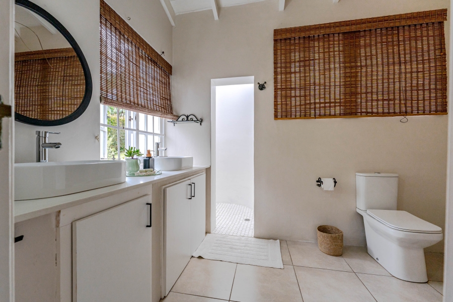4 Bedroom Property for Sale in Cowies Hill KwaZulu-Natal
