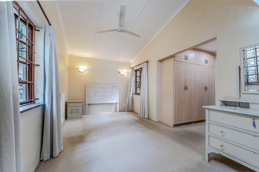 4 Bedroom Property for Sale in Cowies Hill KwaZulu-Natal