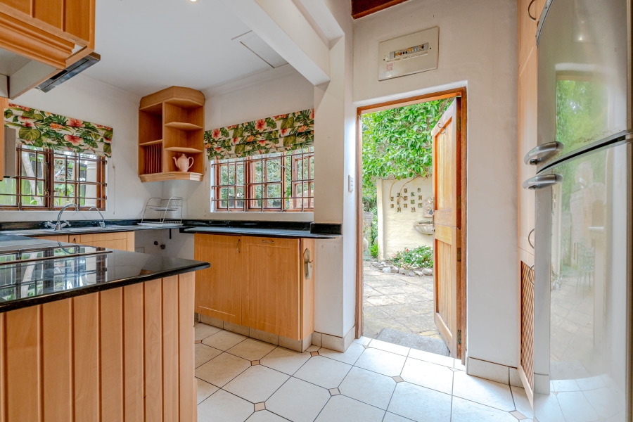 4 Bedroom Property for Sale in Cowies Hill KwaZulu-Natal