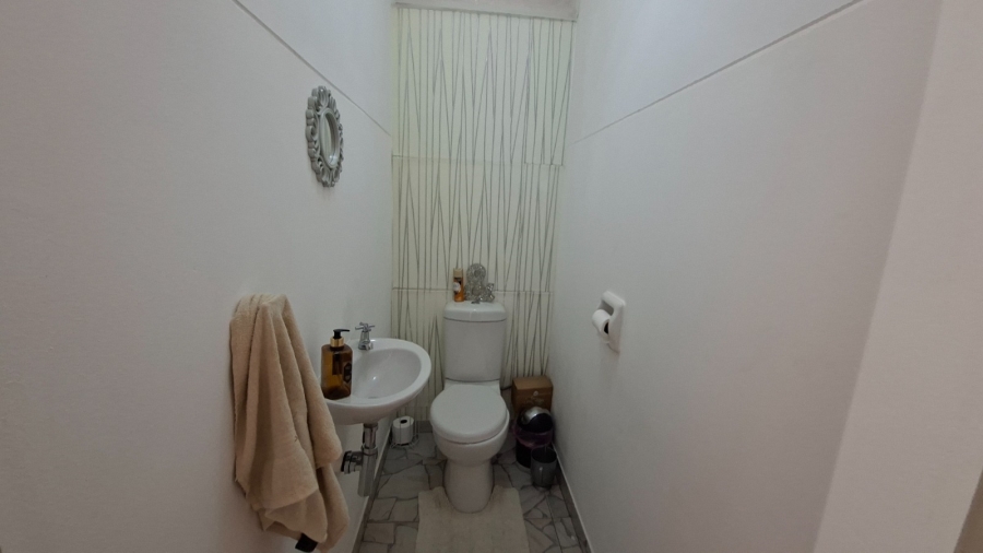 2 Bedroom Property for Sale in Clarendon KwaZulu-Natal