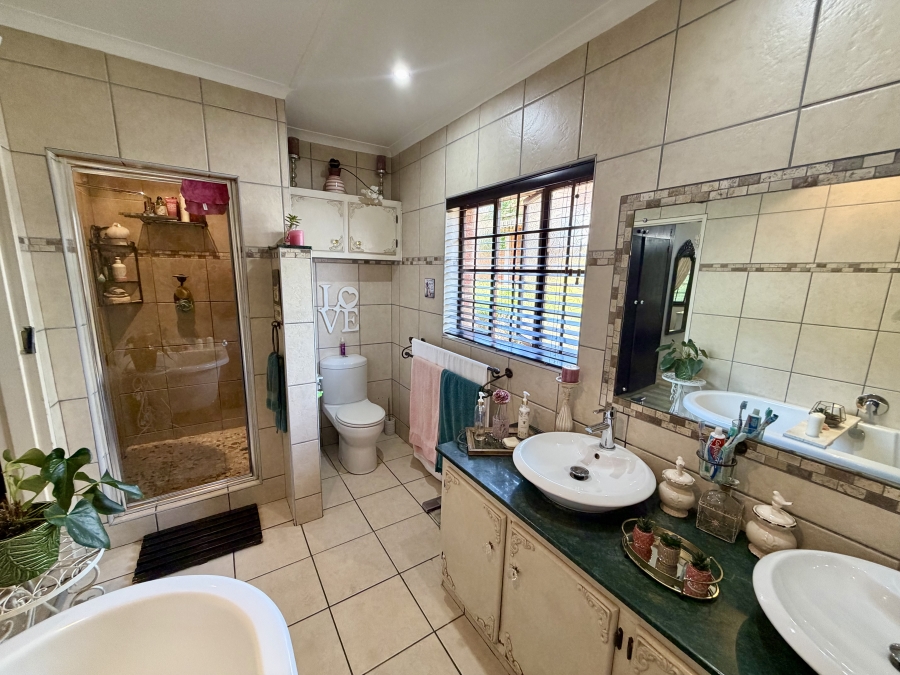 4 Bedroom Property for Sale in Hayfields KwaZulu-Natal
