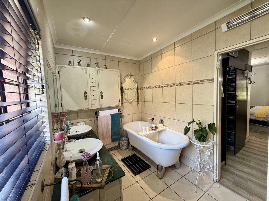 4 Bedroom Property for Sale in Hayfields KwaZulu-Natal