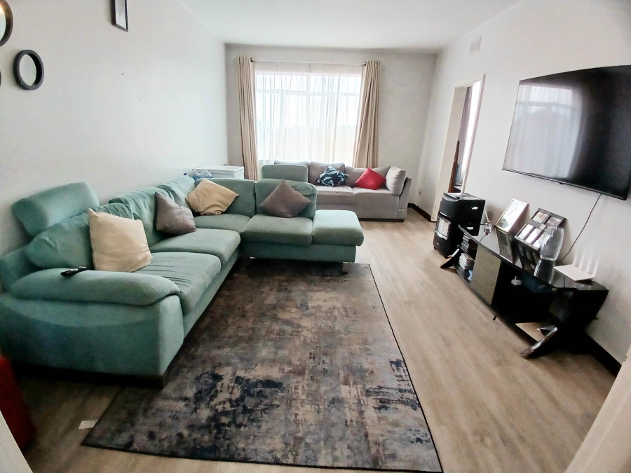 2 Bedroom Property for Sale in Glenwood KwaZulu-Natal