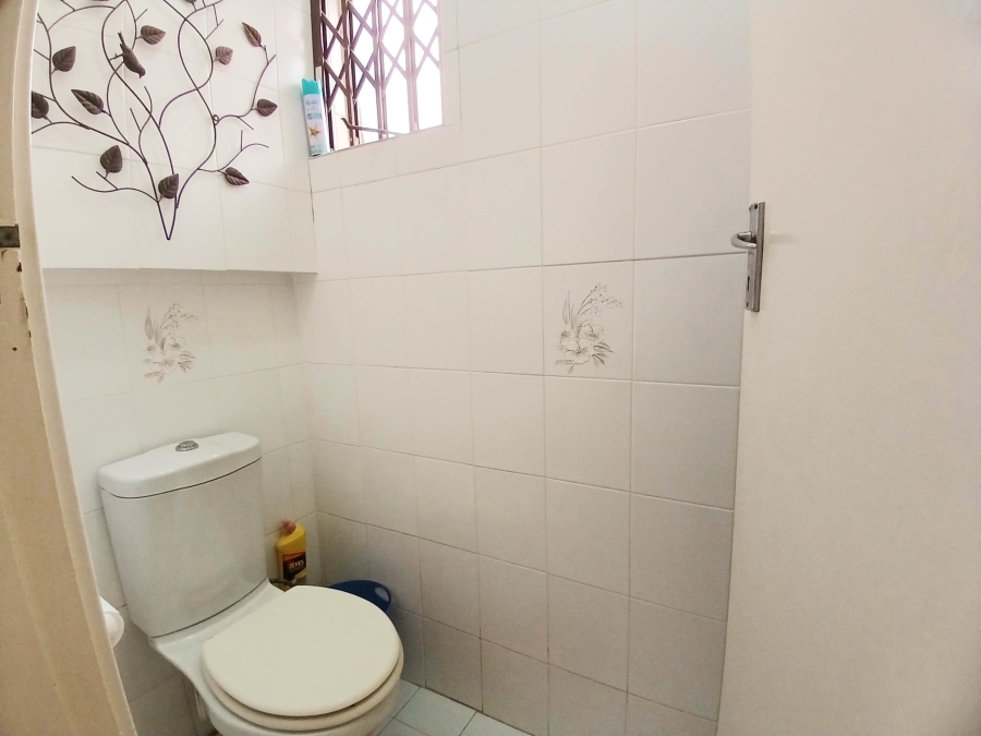 2 Bedroom Property for Sale in Glenwood KwaZulu-Natal
