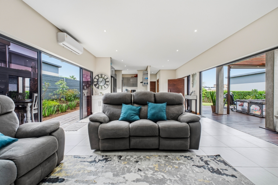 3 Bedroom Property for Sale in Palm Lakes Estate KwaZulu-Natal