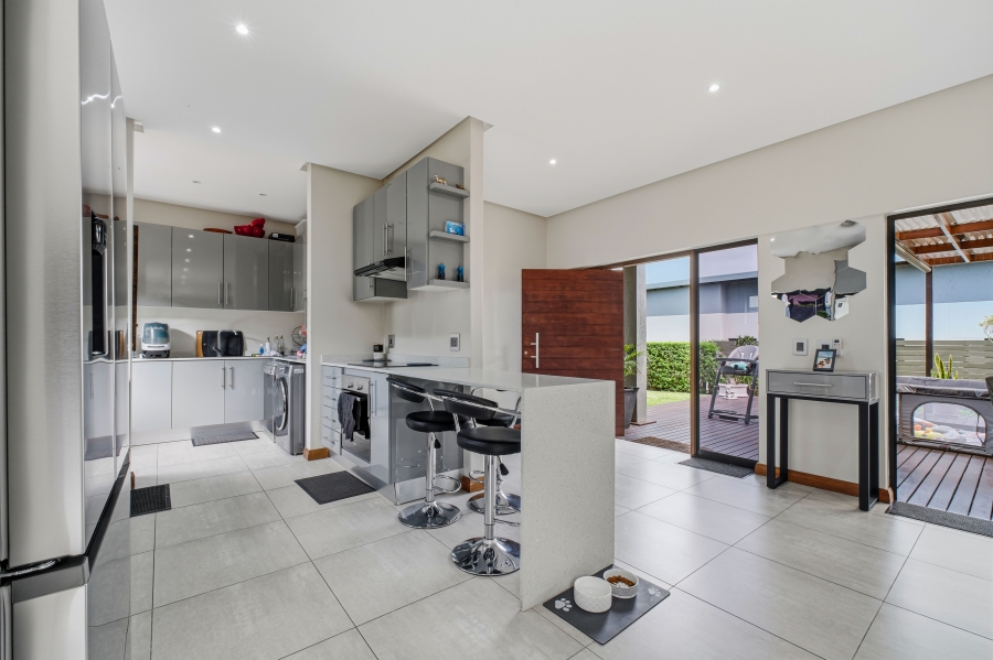 3 Bedroom Property for Sale in Palm Lakes Estate KwaZulu-Natal