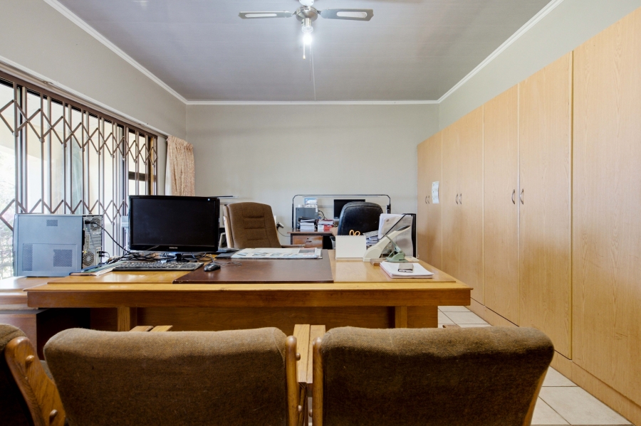 4 Bedroom Property for Sale in Amanzimtoti KwaZulu-Natal