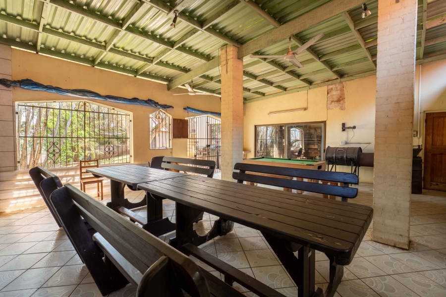 4 Bedroom Property for Sale in Amanzimtoti KwaZulu-Natal