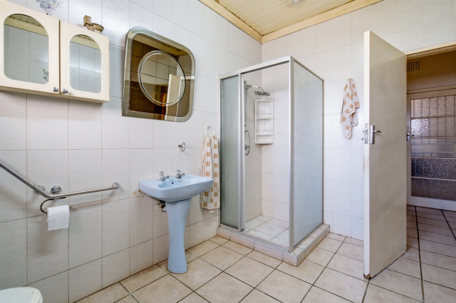 4 Bedroom Property for Sale in Amanzimtoti KwaZulu-Natal