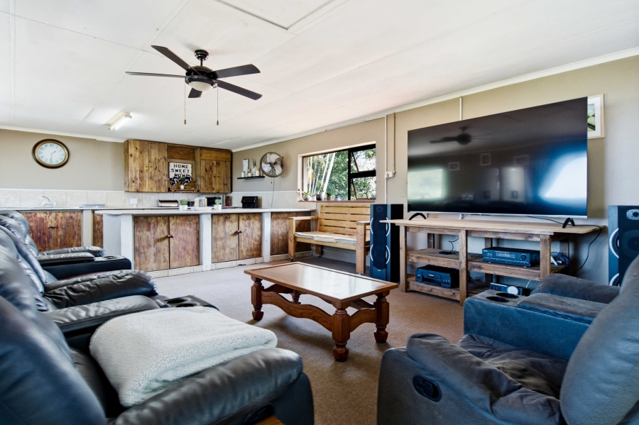 4 Bedroom Property for Sale in Amanzimtoti KwaZulu-Natal