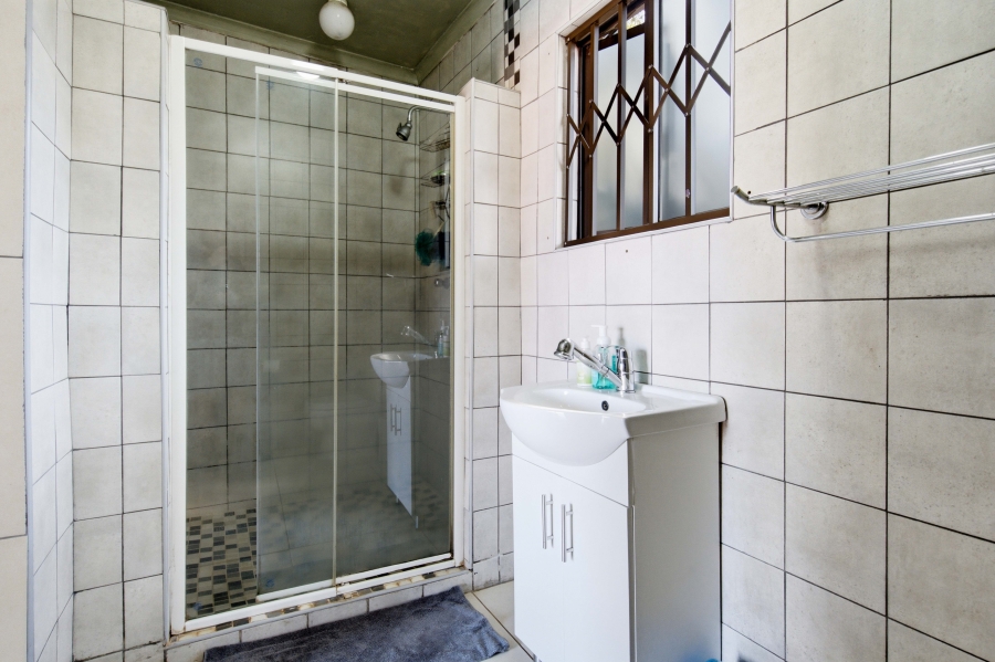 4 Bedroom Property for Sale in Amanzimtoti KwaZulu-Natal