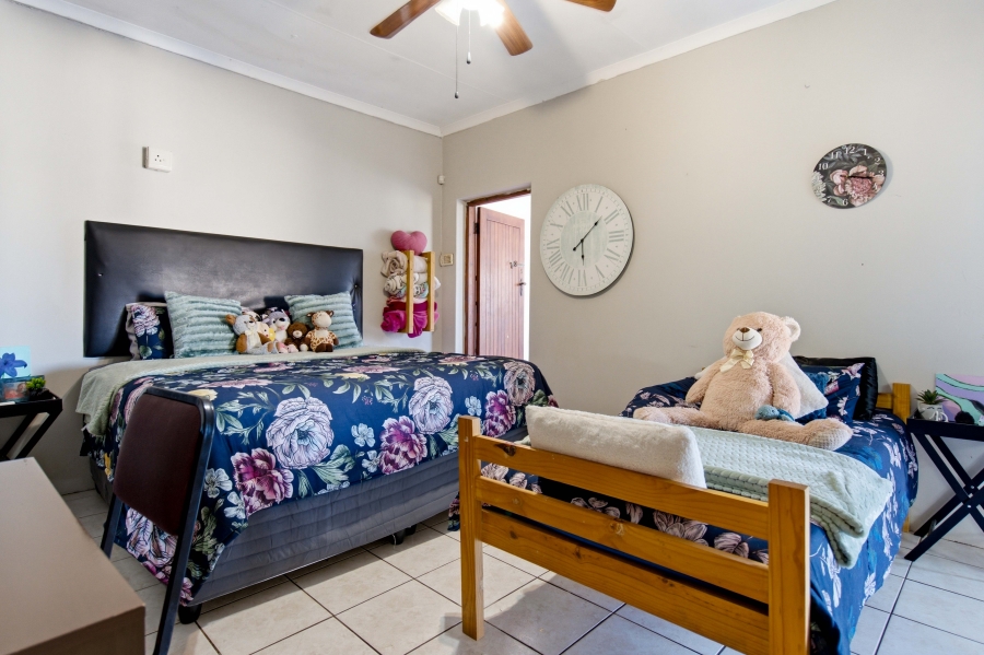 4 Bedroom Property for Sale in Amanzimtoti KwaZulu-Natal