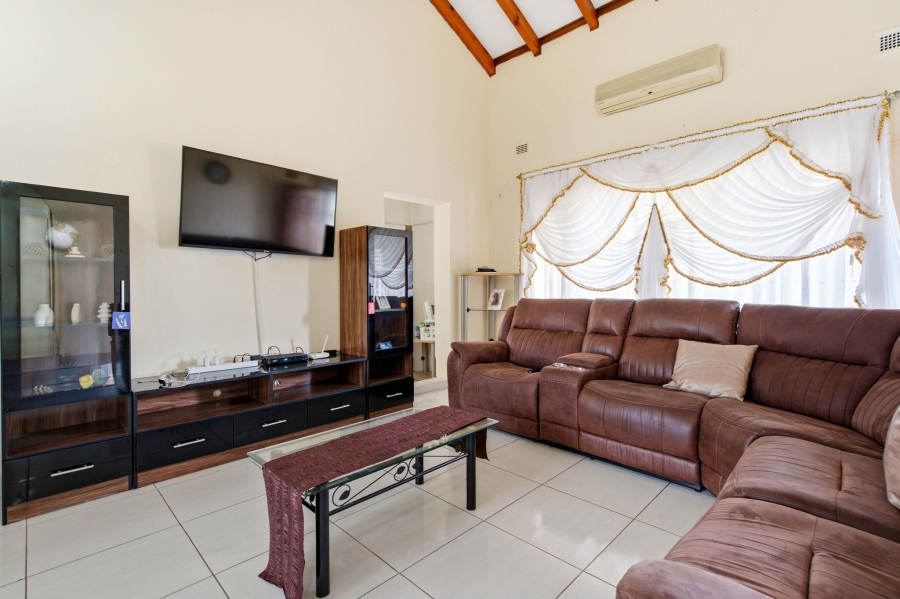 4 Bedroom Property for Sale in Naidooville KwaZulu-Natal