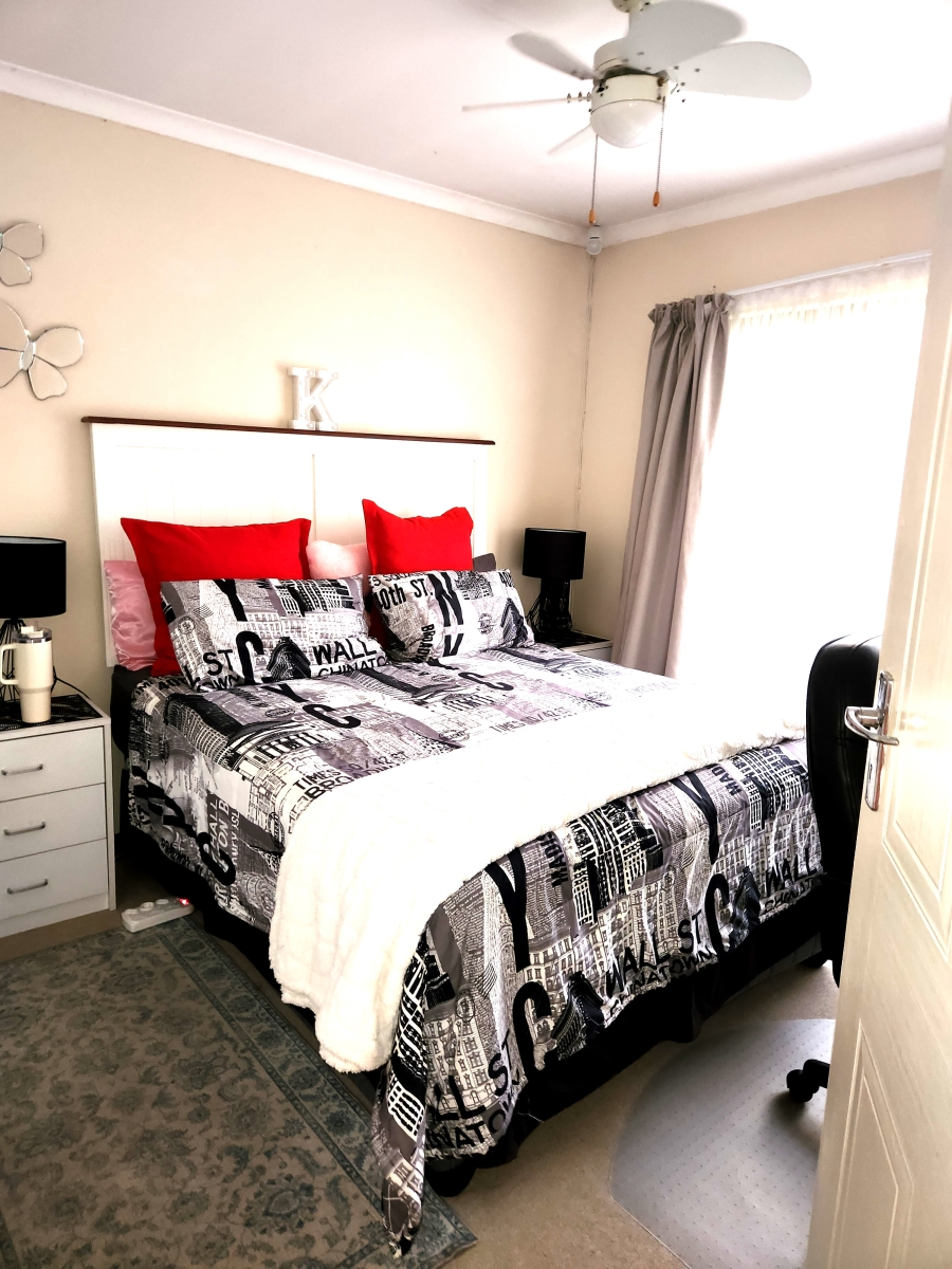 2 Bedroom Property for Sale in Montrose KwaZulu-Natal