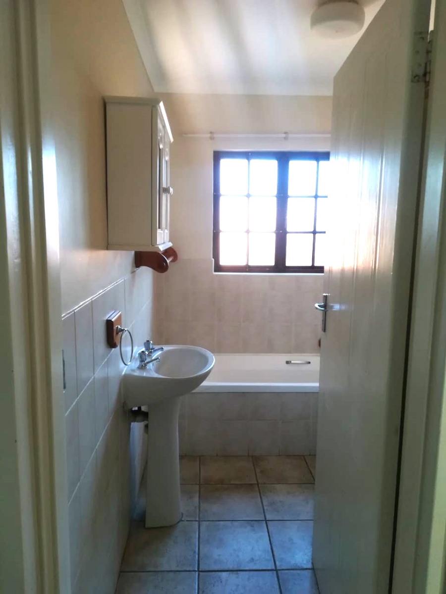 2 Bedroom Property for Sale in Montrose KwaZulu-Natal