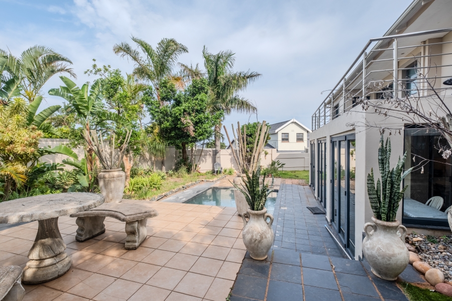 To Let 5 Bedroom Property for Rent in Umhlanga KwaZulu-Natal