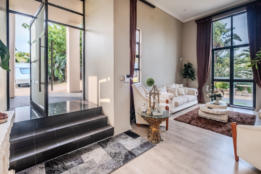 To Let 5 Bedroom Property for Rent in Umhlanga KwaZulu-Natal