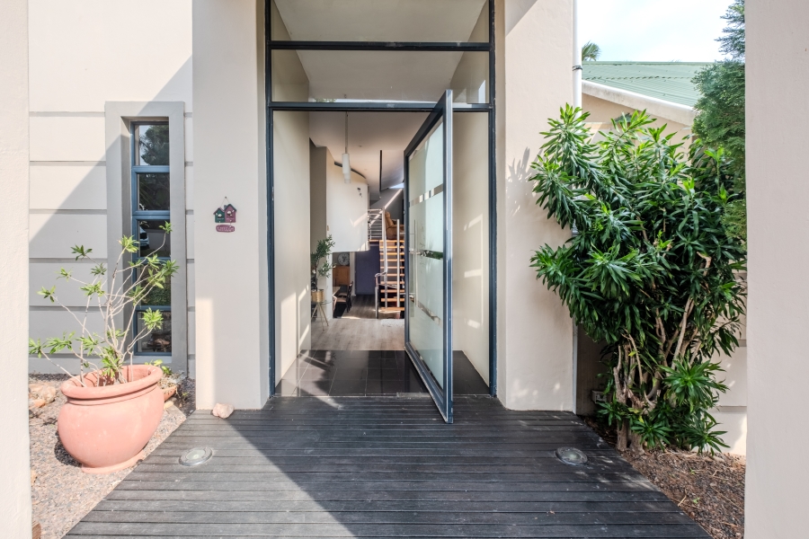 To Let 5 Bedroom Property for Rent in Umhlanga KwaZulu-Natal