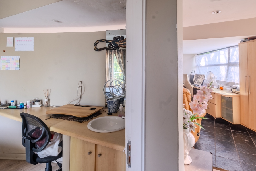 To Let 5 Bedroom Property for Rent in Umhlanga KwaZulu-Natal