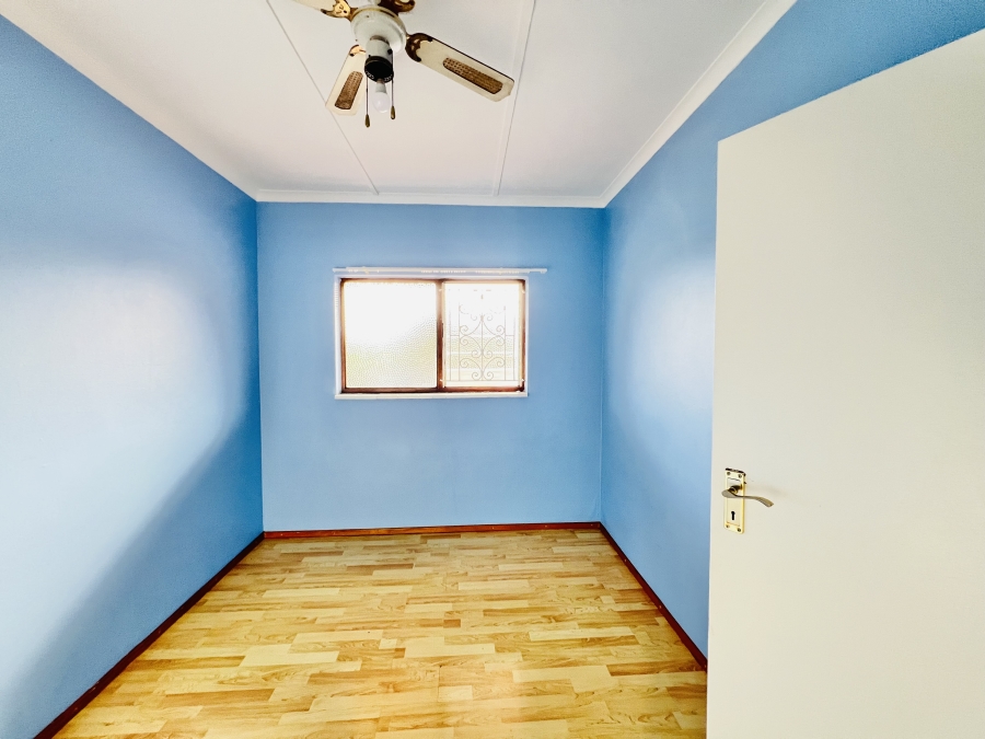 To Let 2 Bedroom Property for Rent in Windermere KwaZulu-Natal
