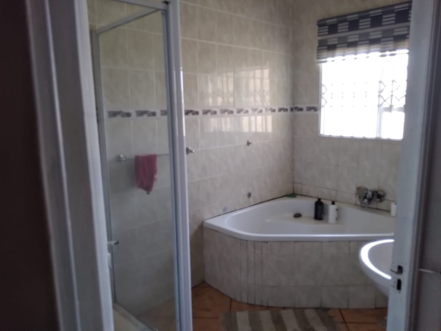 3 Bedroom Property for Sale in Esikhawini KwaZulu-Natal