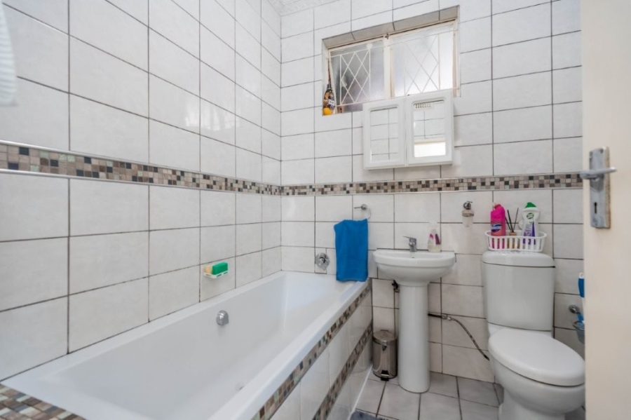 2 Bedroom Property for Sale in Pinetown KwaZulu-Natal