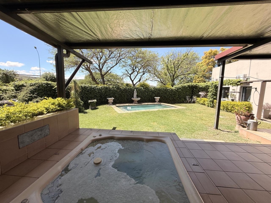 4 Bedroom Property for Sale in Schuinshoogte KwaZulu-Natal