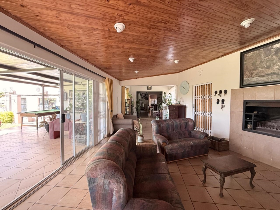 4 Bedroom Property for Sale in Schuinshoogte KwaZulu-Natal