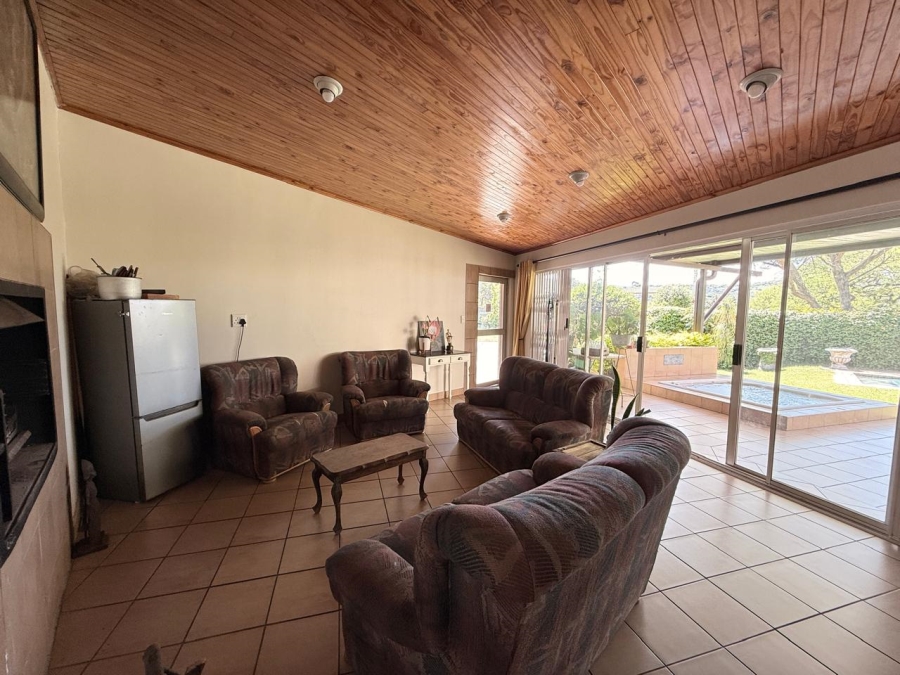 4 Bedroom Property for Sale in Schuinshoogte KwaZulu-Natal