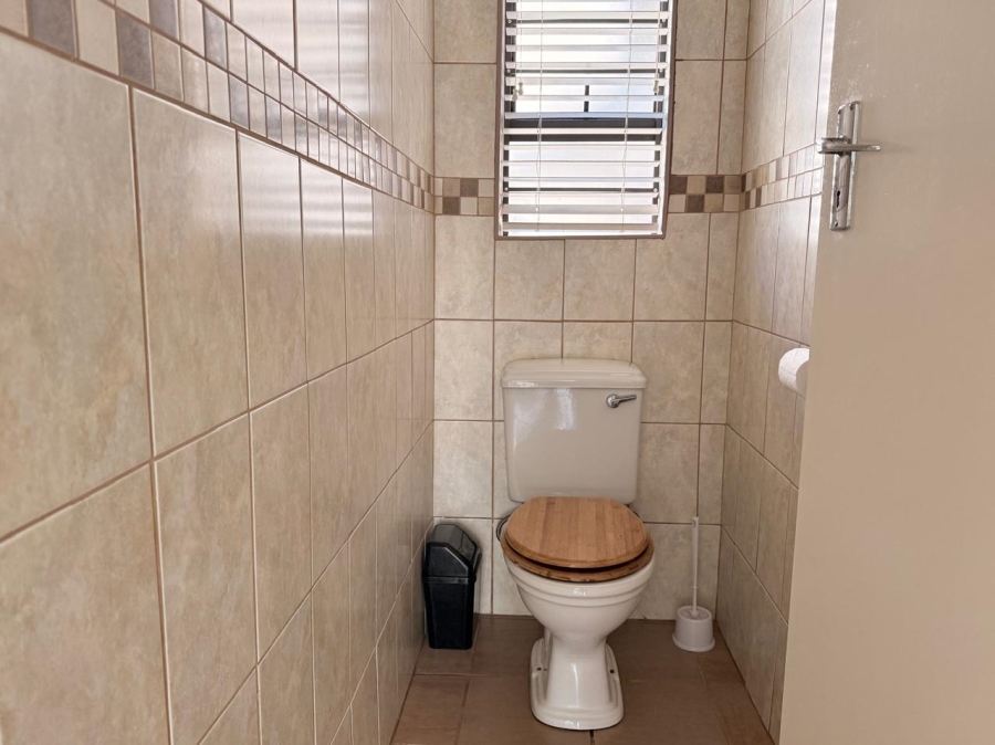 4 Bedroom Property for Sale in Schuinshoogte KwaZulu-Natal