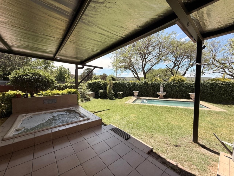 4 Bedroom Property for Sale in Schuinshoogte KwaZulu-Natal